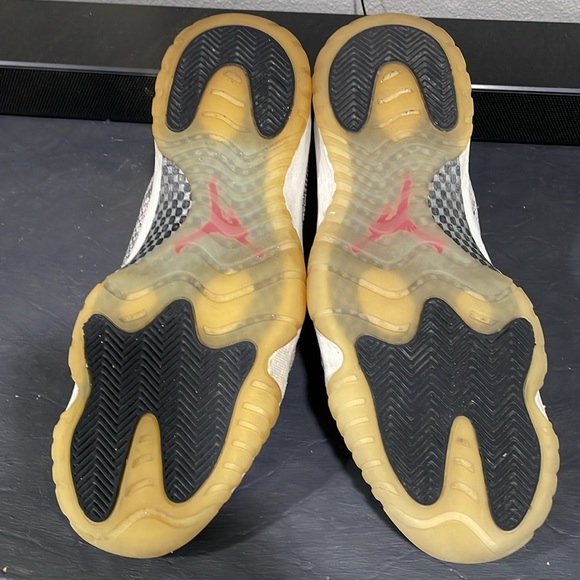 Authentic Air Jordan 11 Low Snakeskin Sneakers - Picture 8 of 12